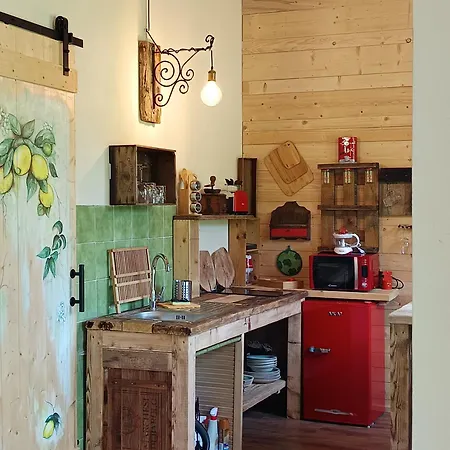 Ai Margini Del Bosco Masio